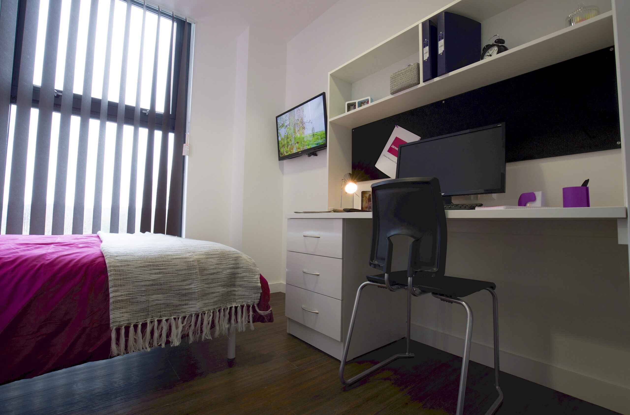 Student Accommodation - Bedroom with desk